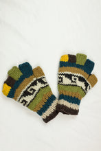 Load image into Gallery viewer, High quality hand knitted woolen half glove with soft fleece liner - unisex