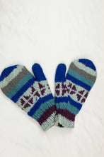Load image into Gallery viewer, Hand knitted woolen mitten with soft fleece liner - unisex